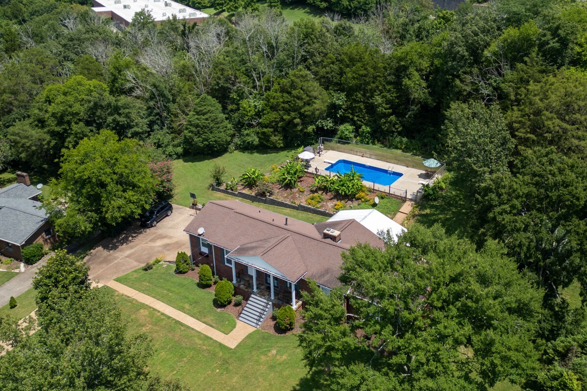 237 Craigmeade Dr  Nashville TN 37214 photo
