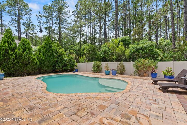 Property Photo: 3024 Las Calinas Boulevard FL 32095