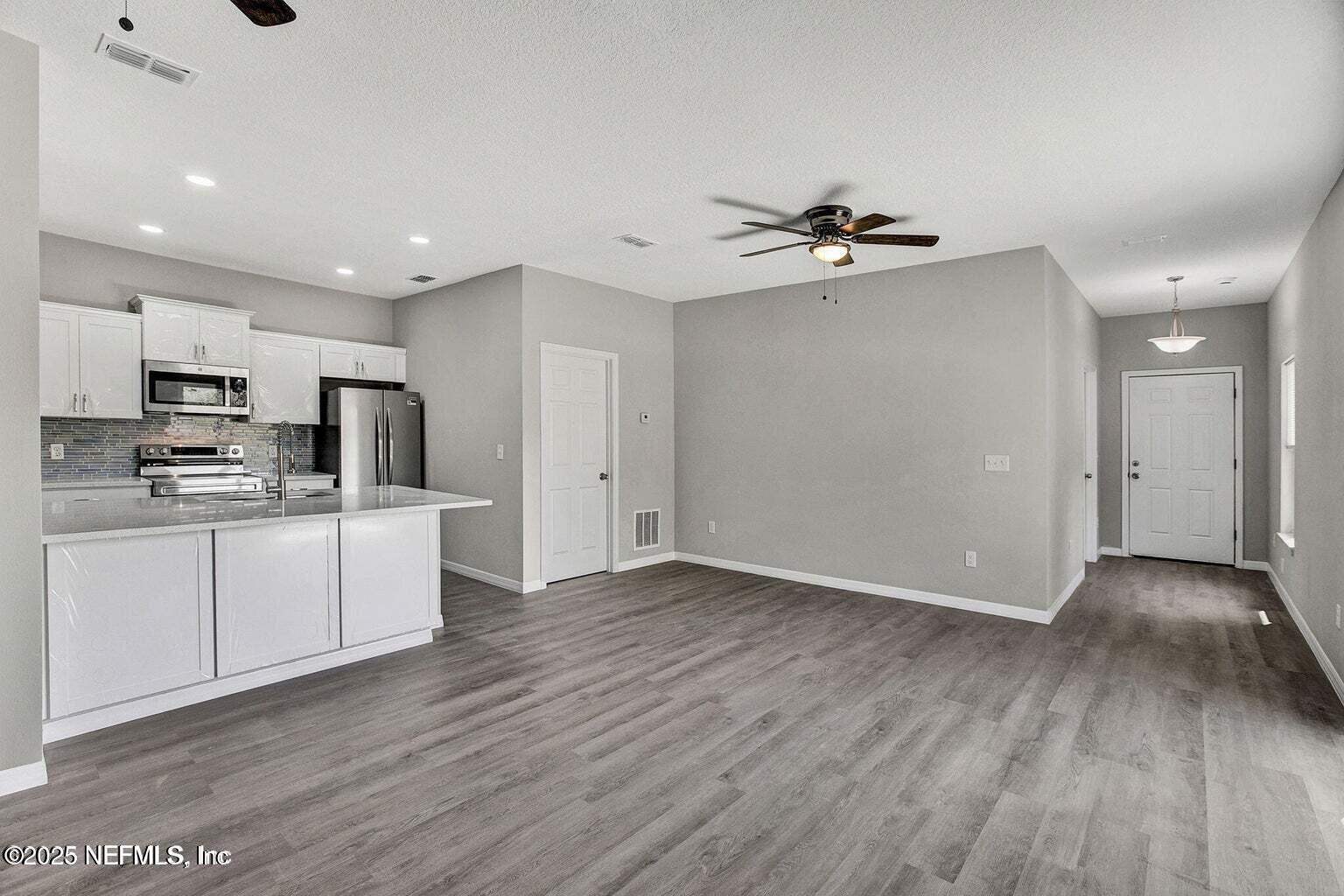 Property Photo:  6709, 6711 Bakersfield Drive  FL 32210 