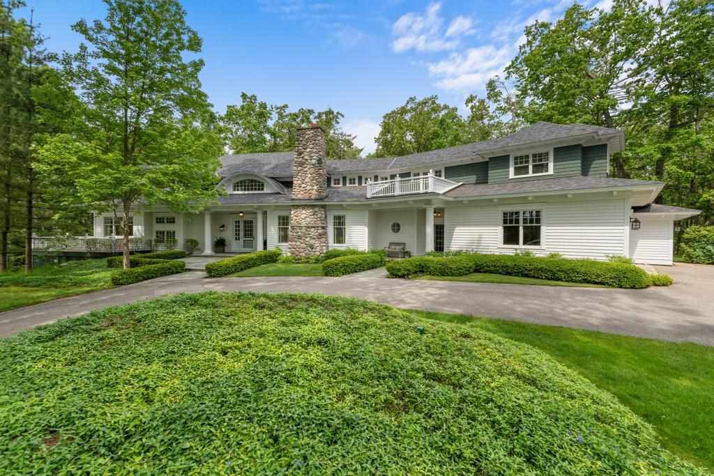 145 Traverse  Harbor Springs MI 49740 photo