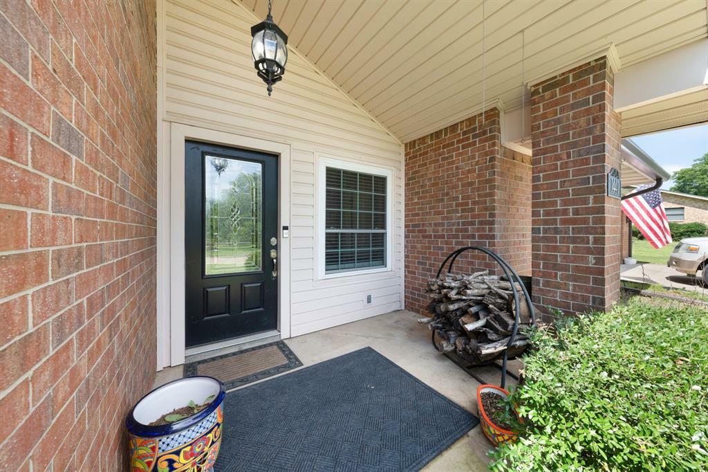 Property Photo: 1440 Live Oak Street TX 75482