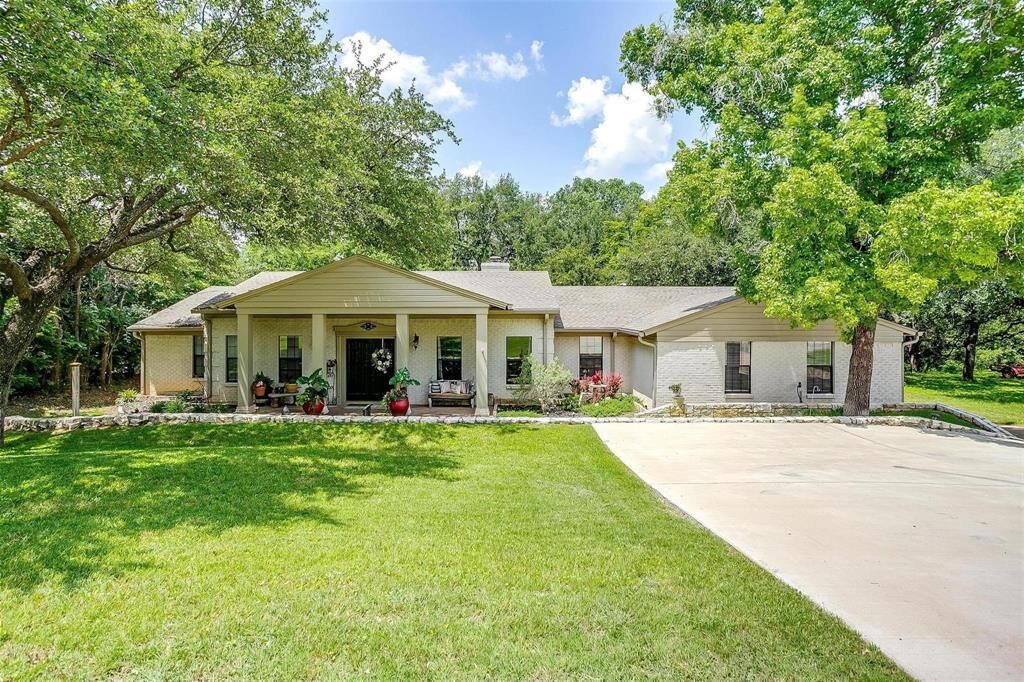 Photo de la propriété:  9124 Bontura Road  TX 76049 