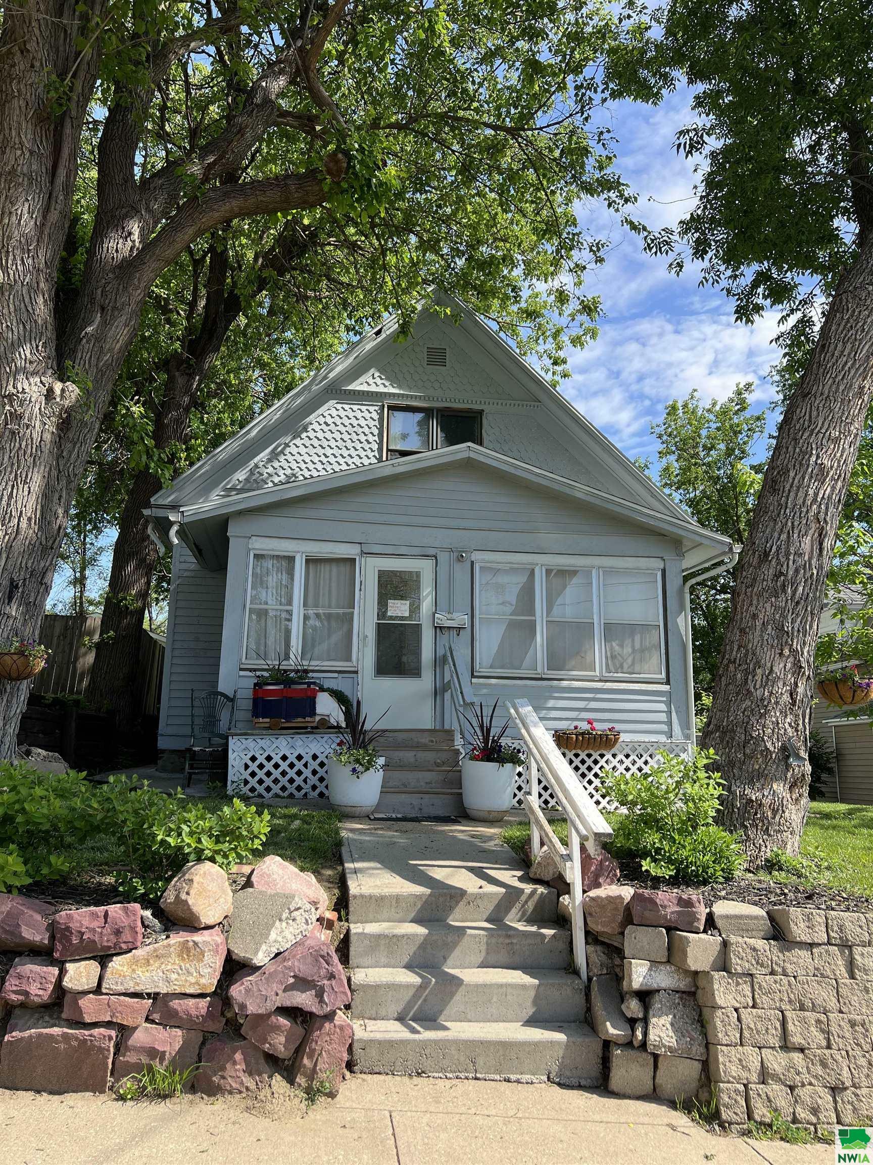 833 18th St  Sioux City IA 51105 photo