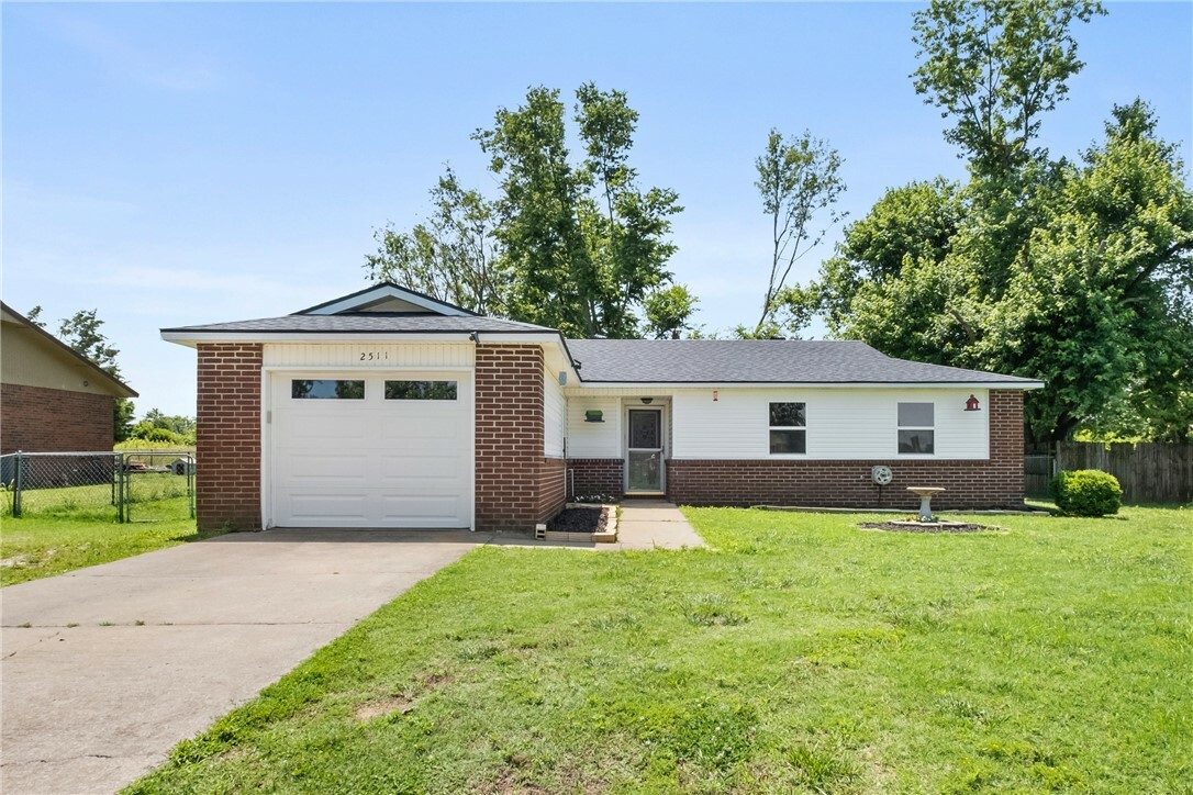 2511 Purdue Circle  Bentonville AR 72712 photo