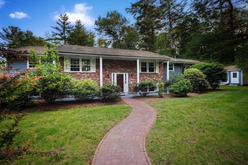 11 Farrwood Dr  Andover MA 01810 photo