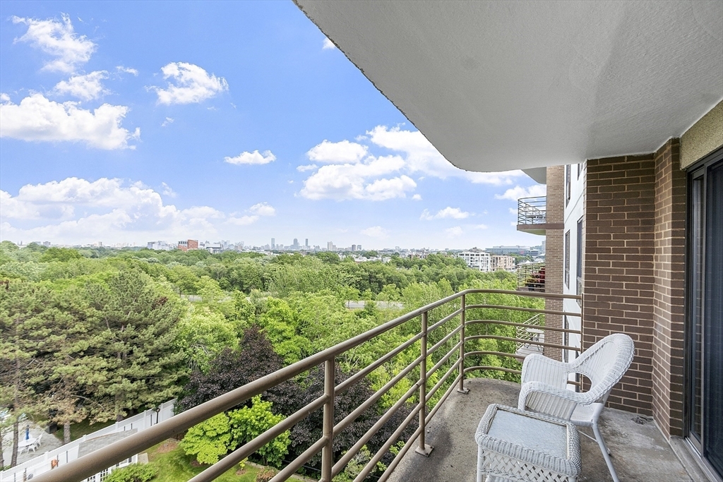 Property Photo: 125 Coolidge Ave 708 MA 02472