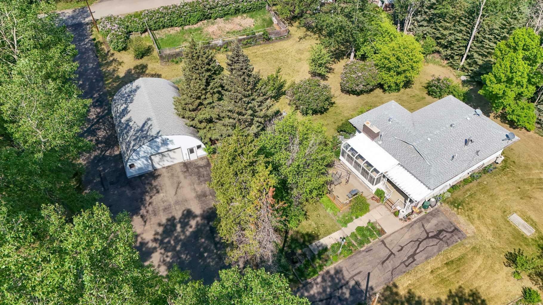 Photo de la propriété: 33021 Range Road 44 119 AB T0M 1X0