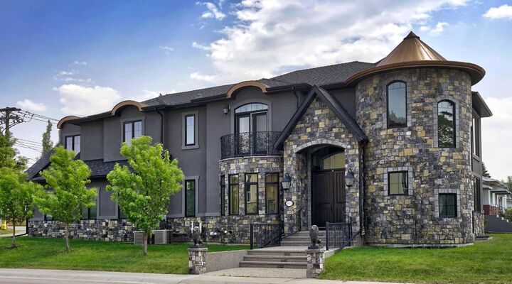 1911 13 Avenue NW  Calgary AB T2N 1L5 photo