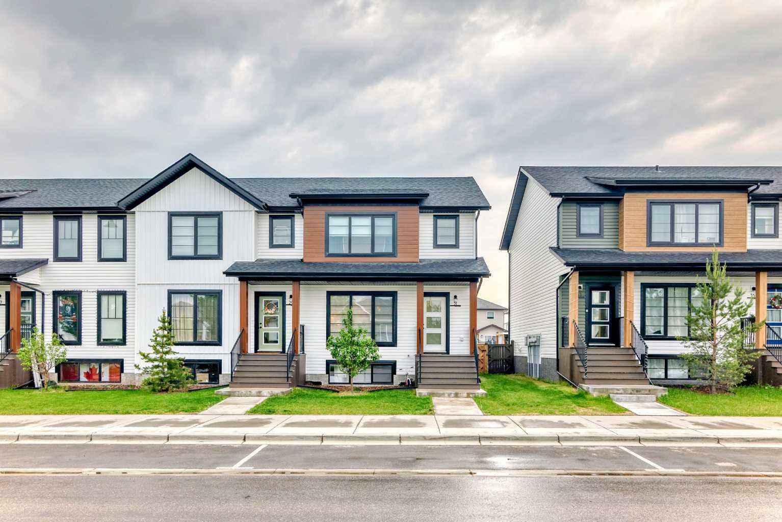 Property Photo: 31 Evergreen Way AB T4E 1A6
