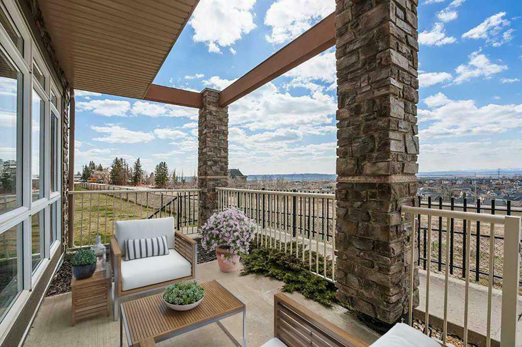 Photo de la propriété: 153 Rockyledge View NW 8 AB T3G 5Y5