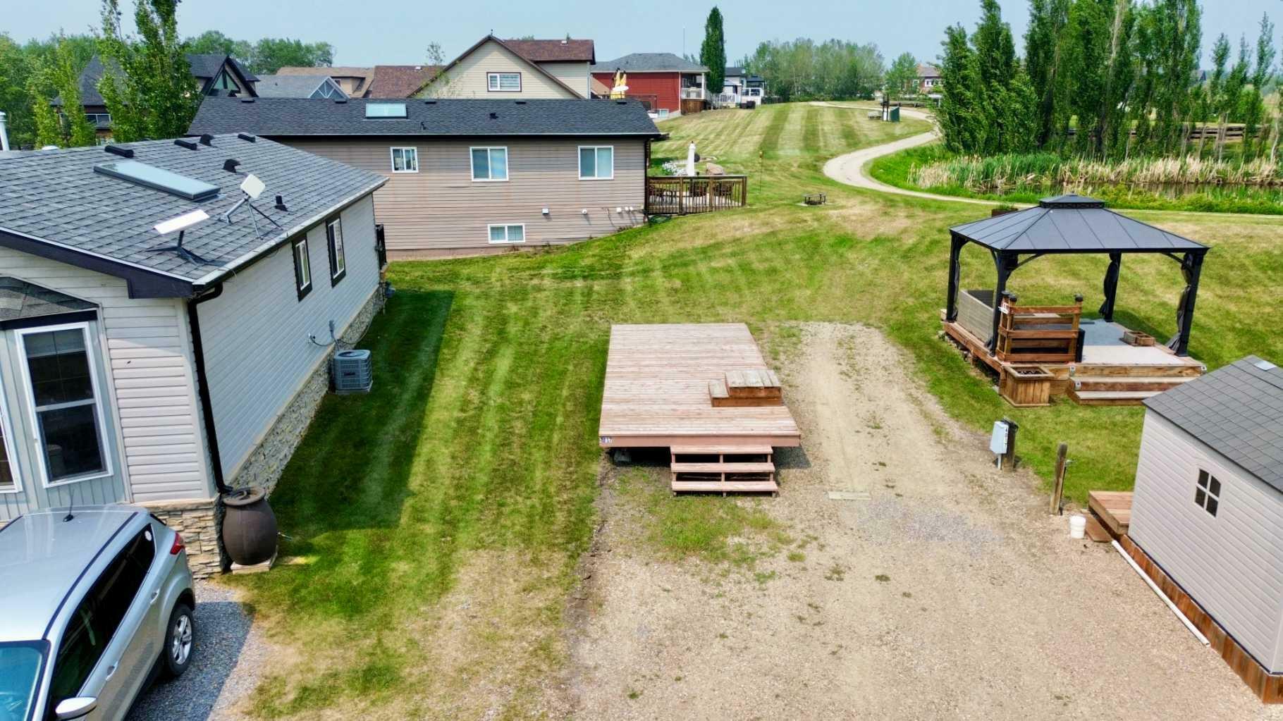 Property Photo: 25054 South Pine Lake Road 4017 AB T0M 1R0