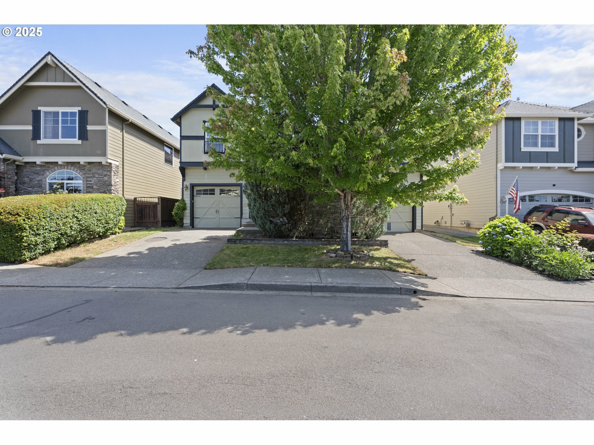 Property Photo:  3504 NE Garfield St  WA 98607 