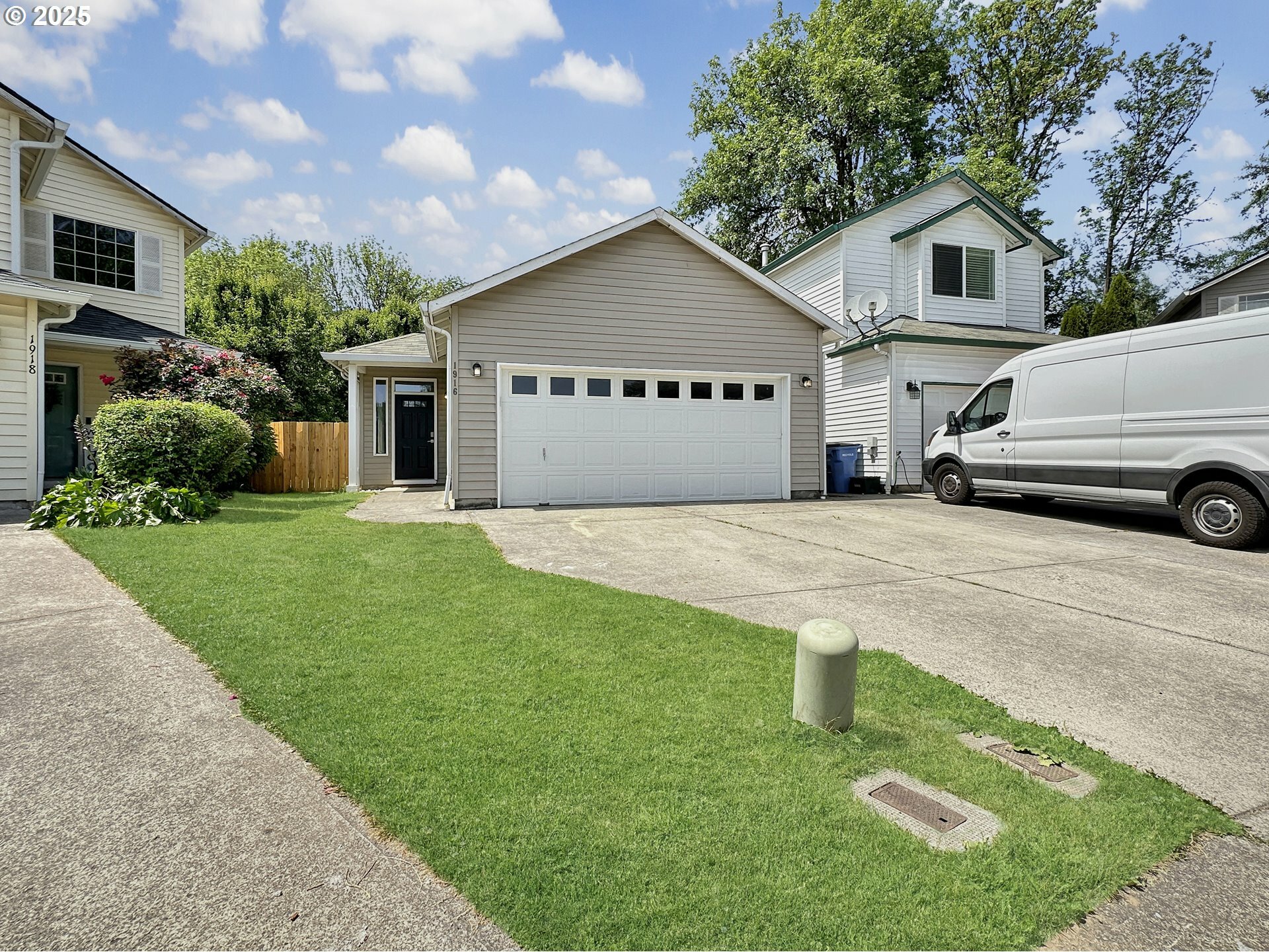 Property Photo: 1916 SW 6th St WA 98604