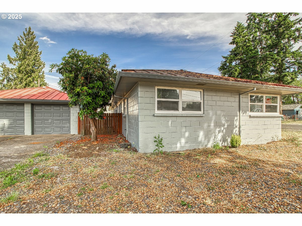 Property Photo:  8400 Lieser Ct  WA 98664 