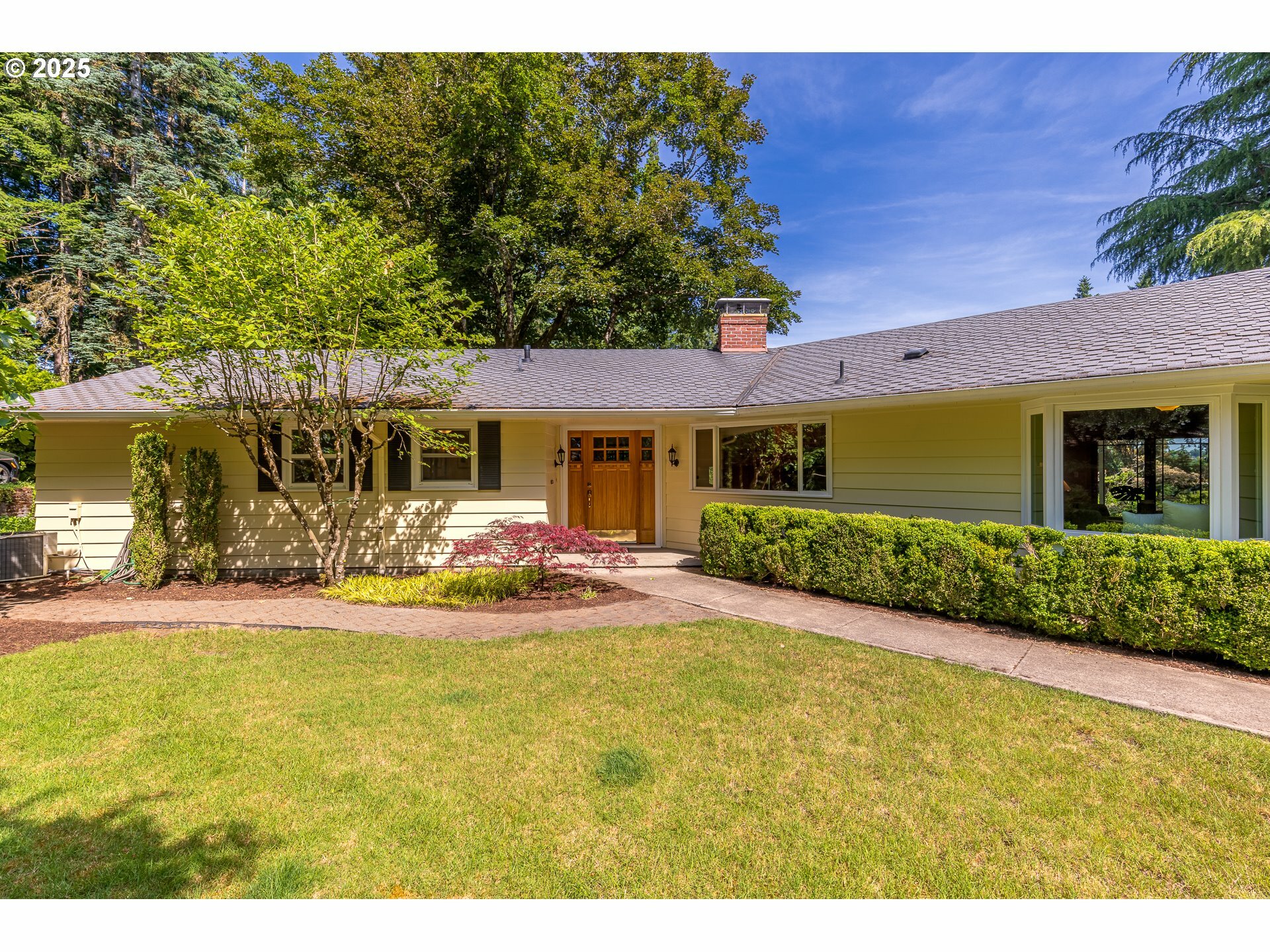 2235 Hillside Dr  Lake Oswego OR 97034 photo