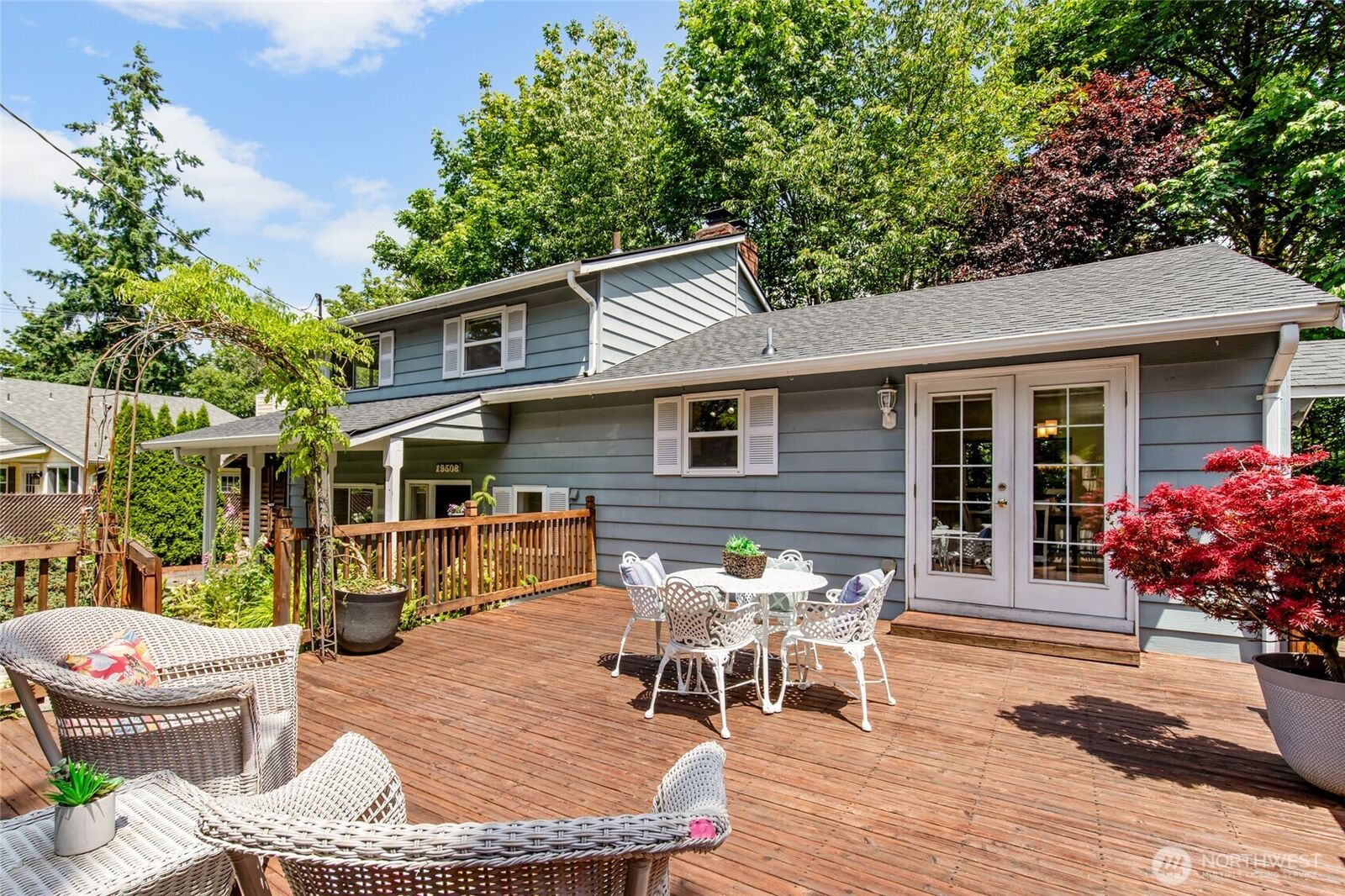 Property Photo:  19508  23rd Avenue NE  WA 98155 