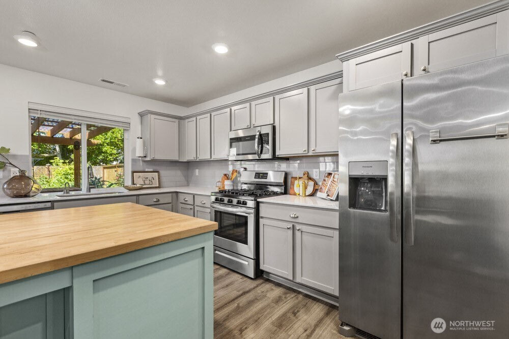 Property Photo: 1709 Fern Street SW WA 98502