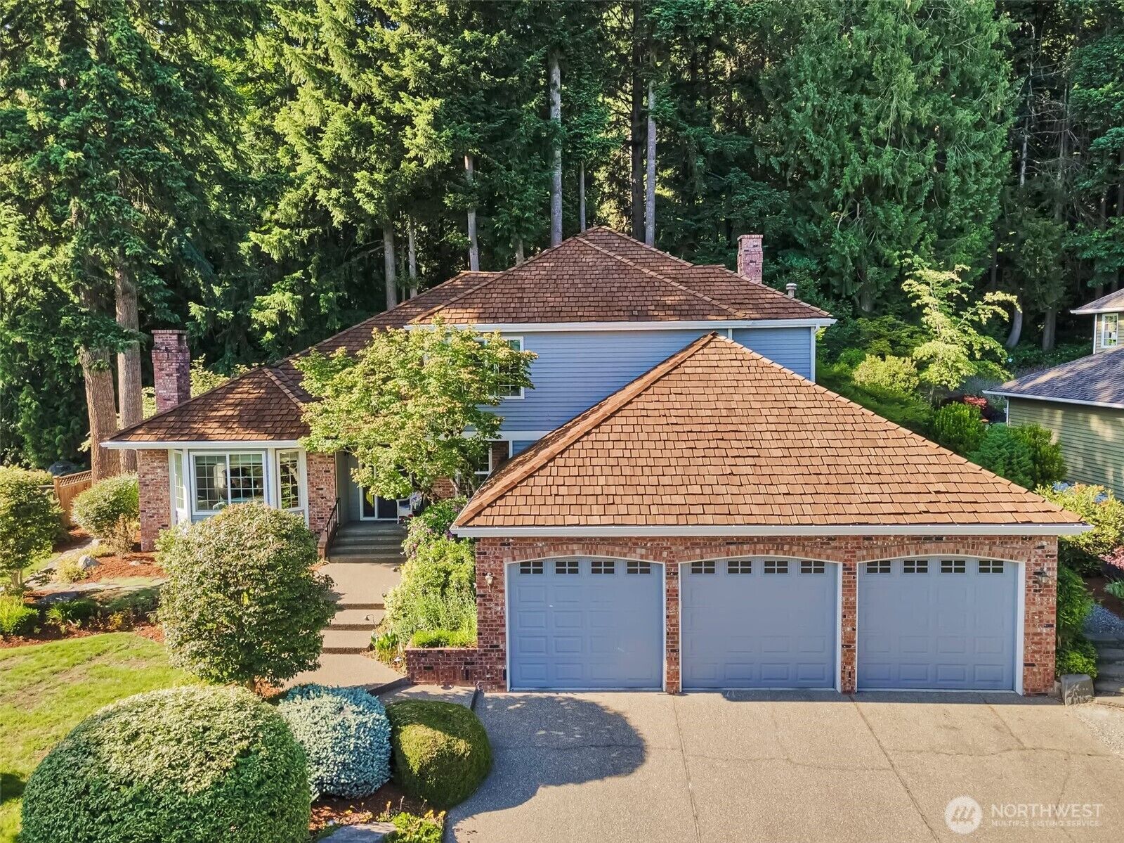 Property Photo: 10506 SE 300th Street WA 98092