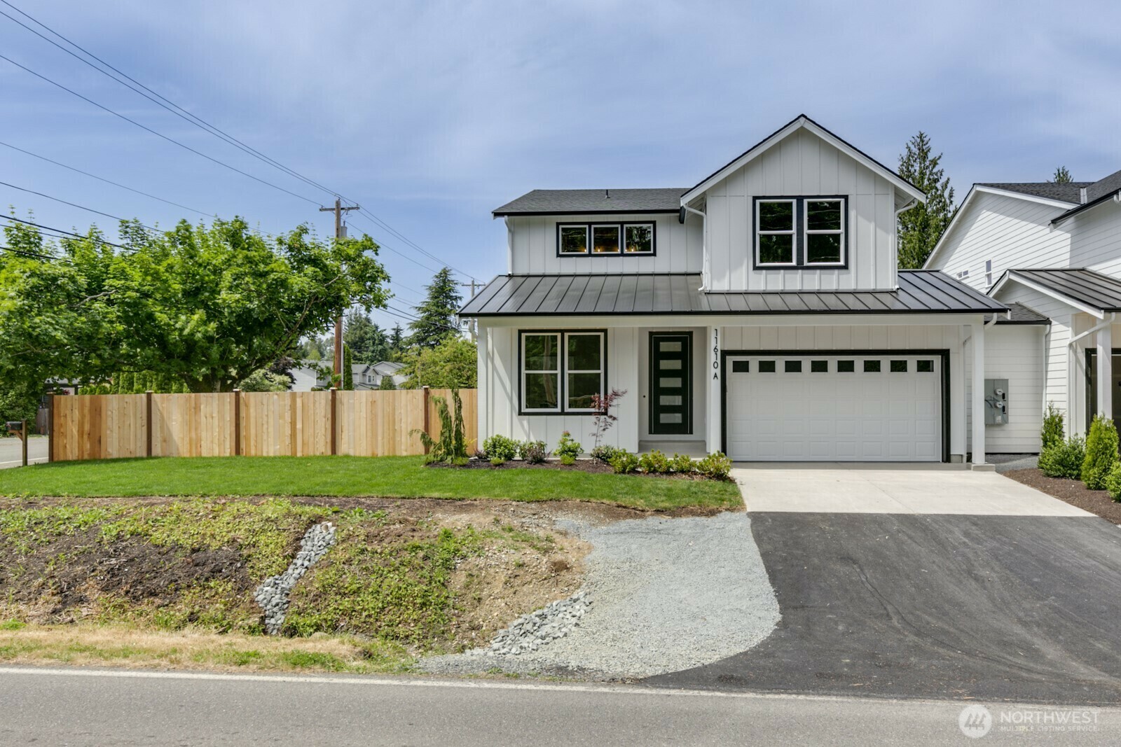 Property Photo: 11610 2nd Avenue SE B WA 98208