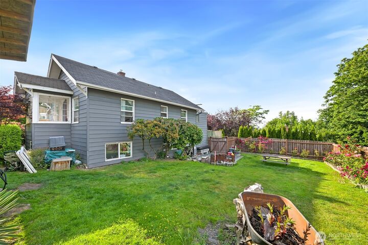 1501  Lakeway Dr.  Bellingham WA 98225 photo