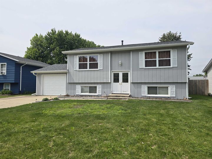 122 Wilshire Boulevard  Machesney Park IL 61115 photo