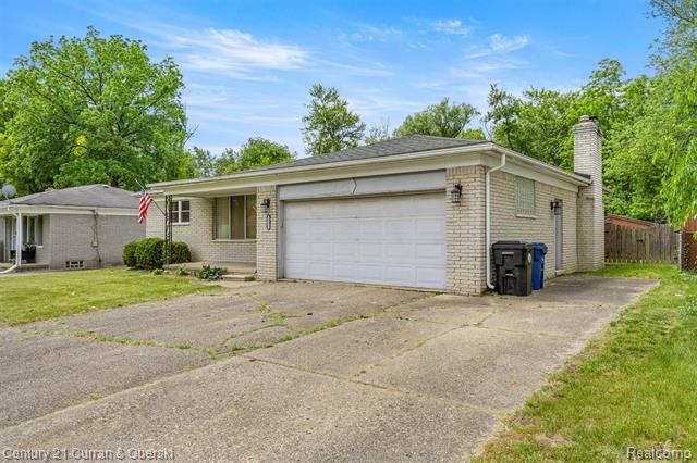 Property Photo:  18329 Poinciana  MI 48240 