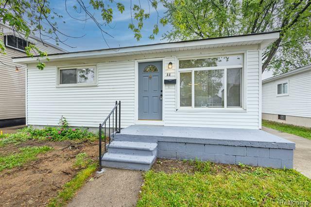 Property Photo: 44 W Mahan Avenue MI 48030