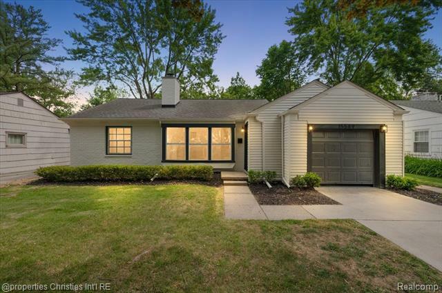 Property Photo:  15589 Kirkshire Avenue  MI 48025 