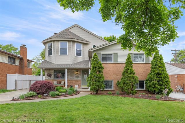 Property Photo: 23318 Carlysle Street MI 48124
