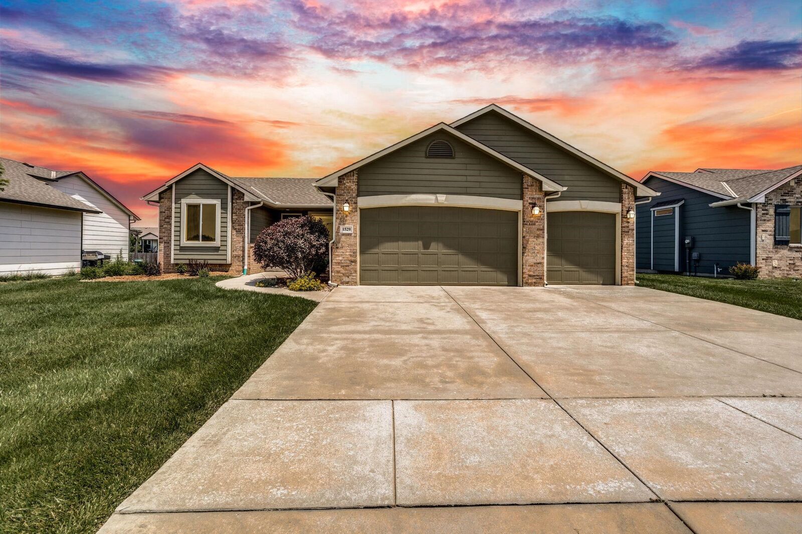 Property Photo: 1529 N Aster St. KS 67002-8775