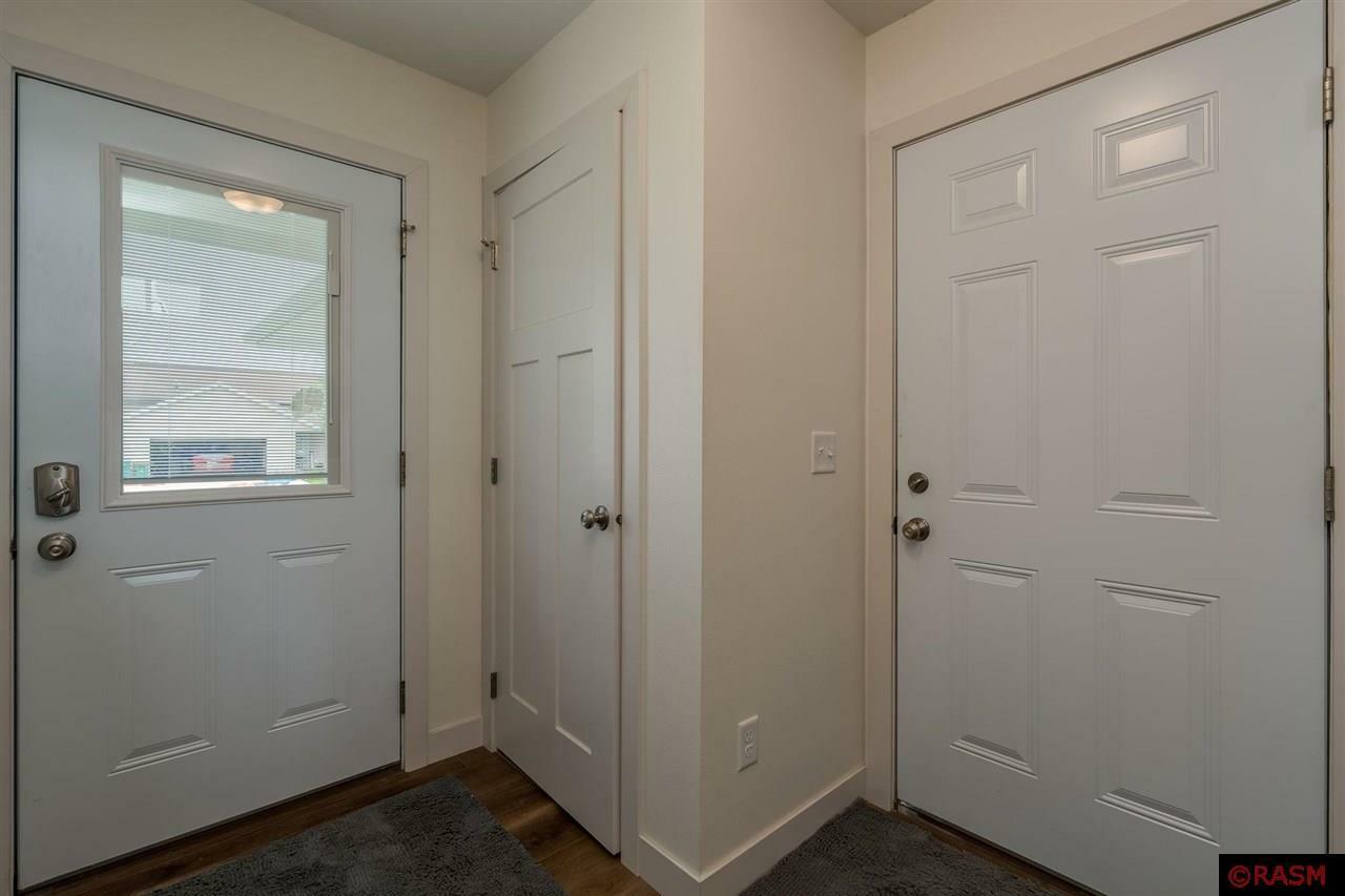 Property Photo: 512 Allyn Circle MN 56048