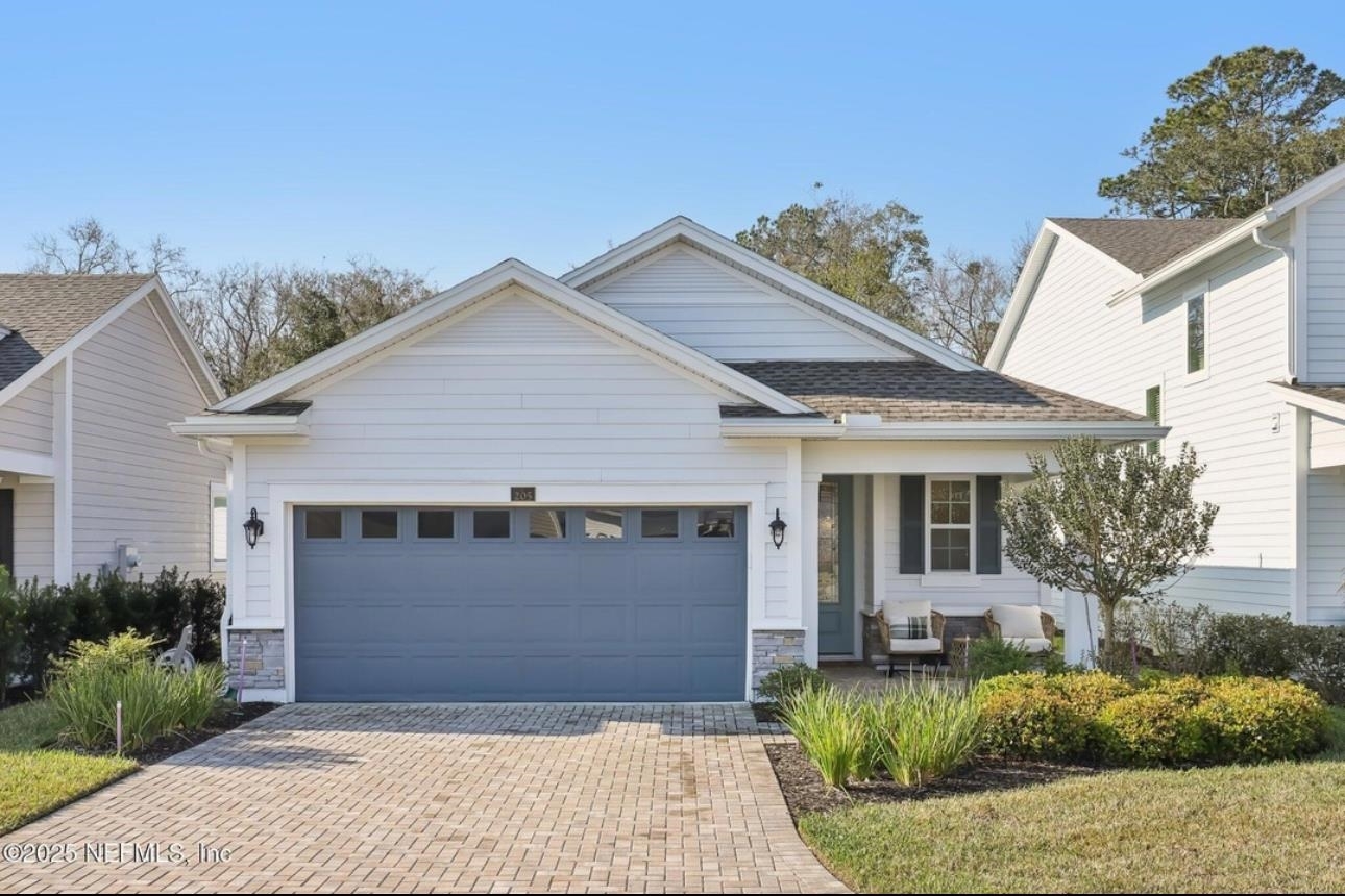 Property Photo: 205 Windswept Way FL 32092