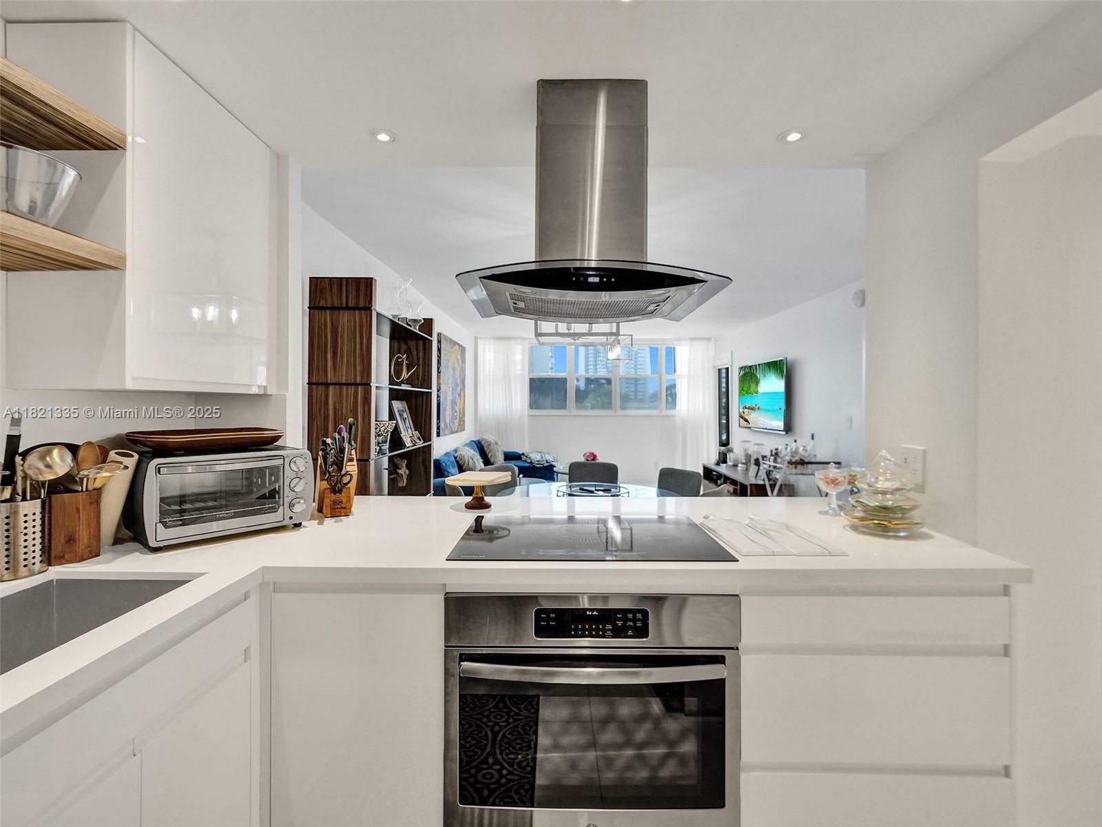 Property Photo: 1825 S Ocean Dr 210 FL 33009