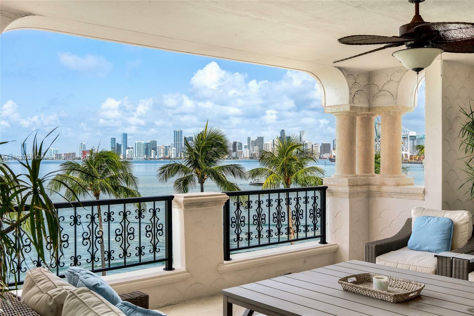 Property Photo: 5233 Fisher Island Dr 5233 FL 33109