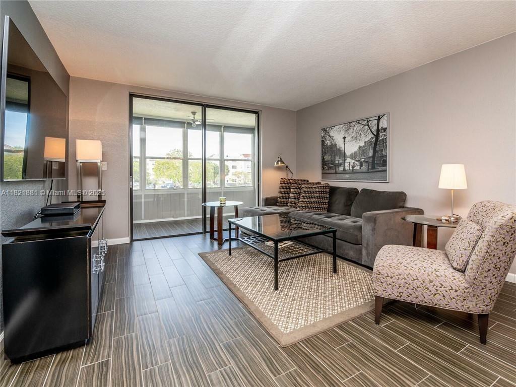 Property Photo: 2860 Somerset Dr 210K FL 33311