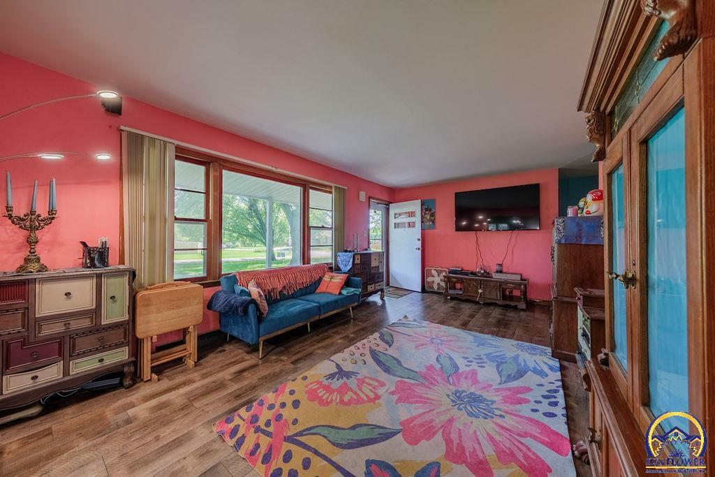 Property Photo: 1930 NW 35th St KS 66618