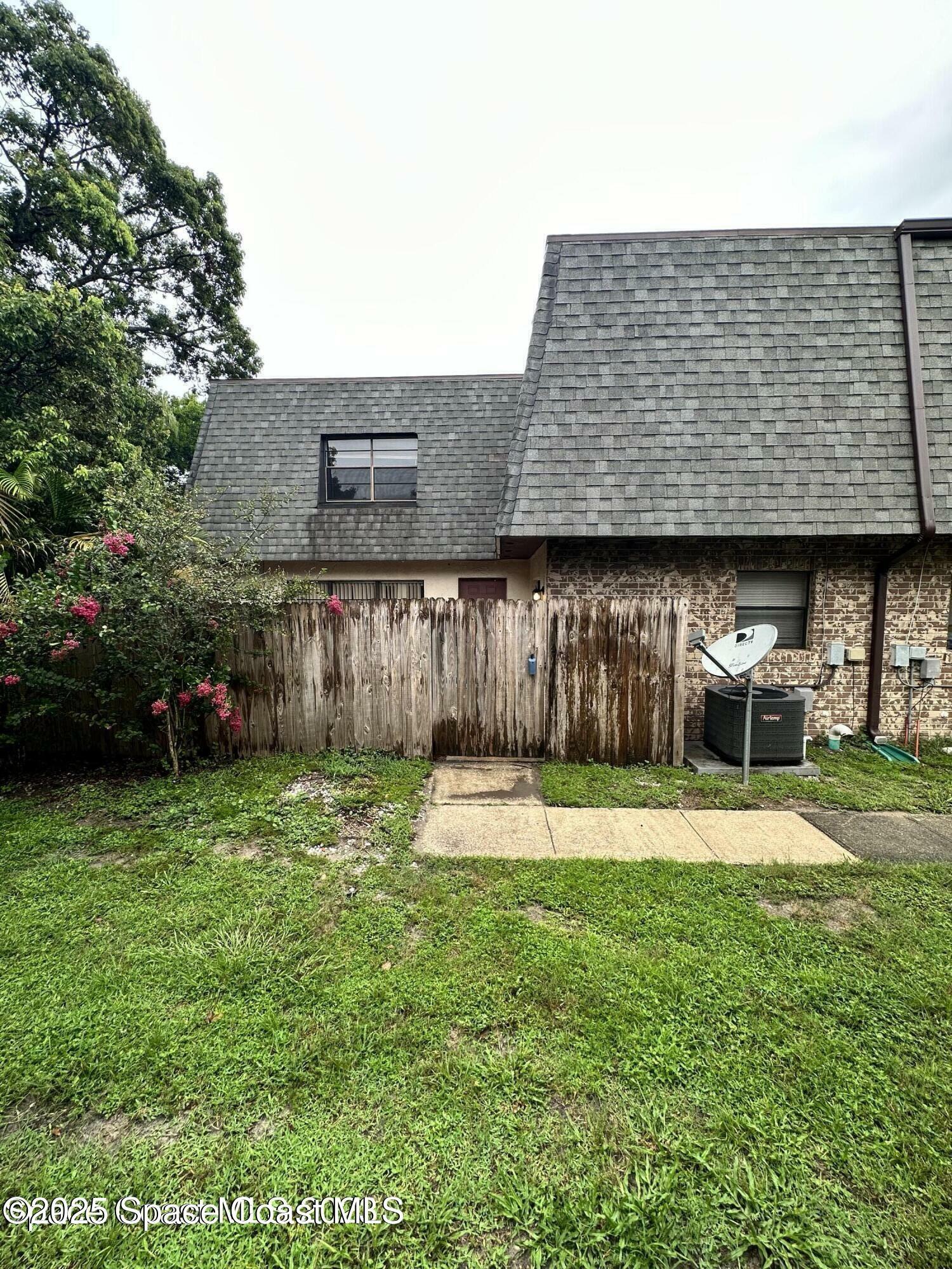 Property Photo: 2127 Harrison Street FL 32780