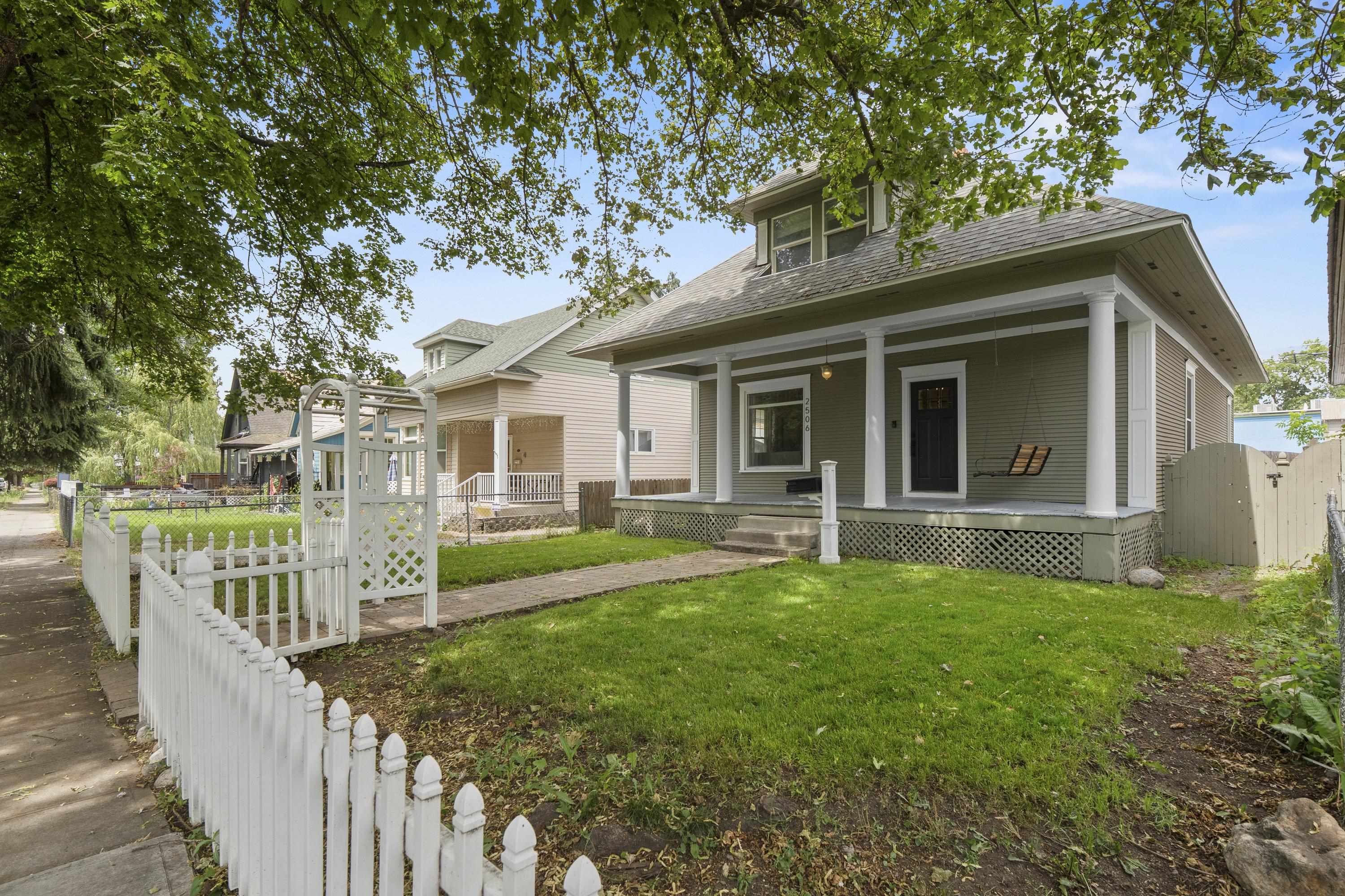 Property Photo: 2506 W Gardner Ave WA 99201