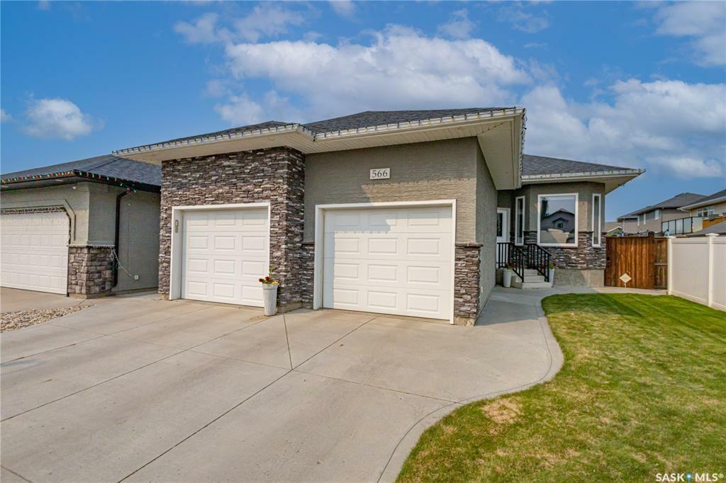 Property Photo: 566 Rempel Manor SK S7T 0J4