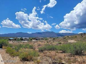 Property Photo: 1390 E Partridge Court AZ 86326
