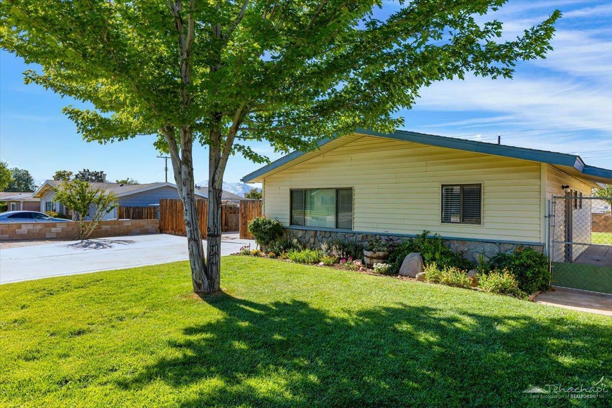 Property Photo: 205 Spruce Street CA 93561