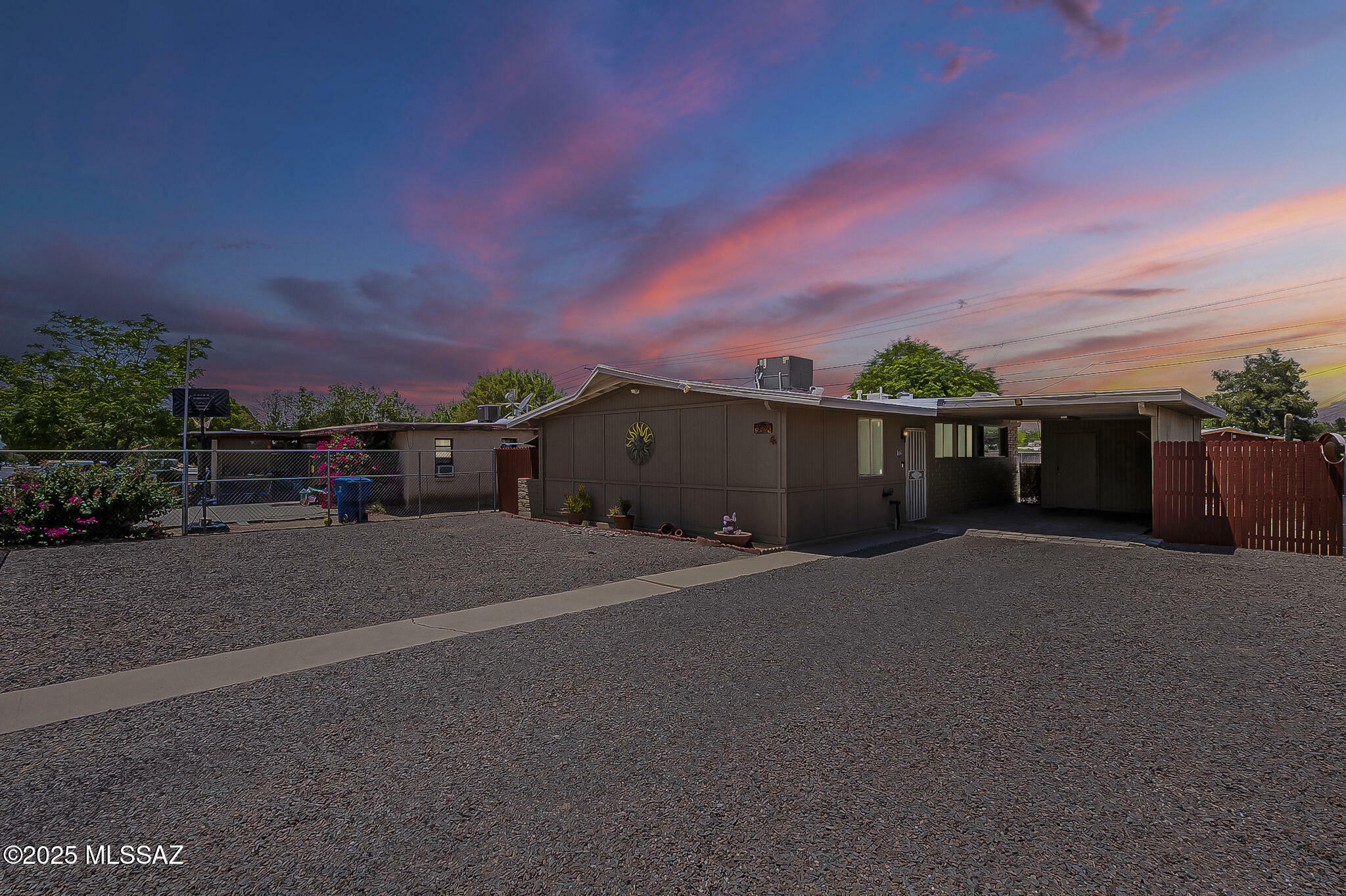 Property Photo: 3621 E 27th Street AZ 85713