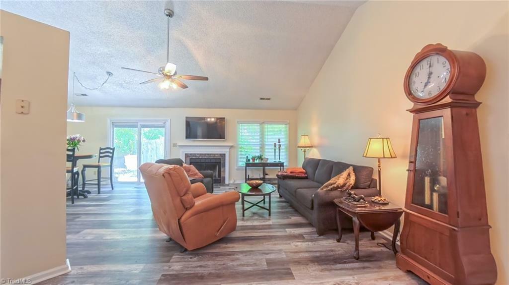 Property Photo: 4401 Barndale Court NC 27282