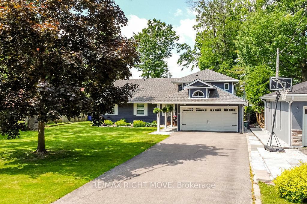 Property Photo:  668 Broadview Avenue  ON L3V 6P2 