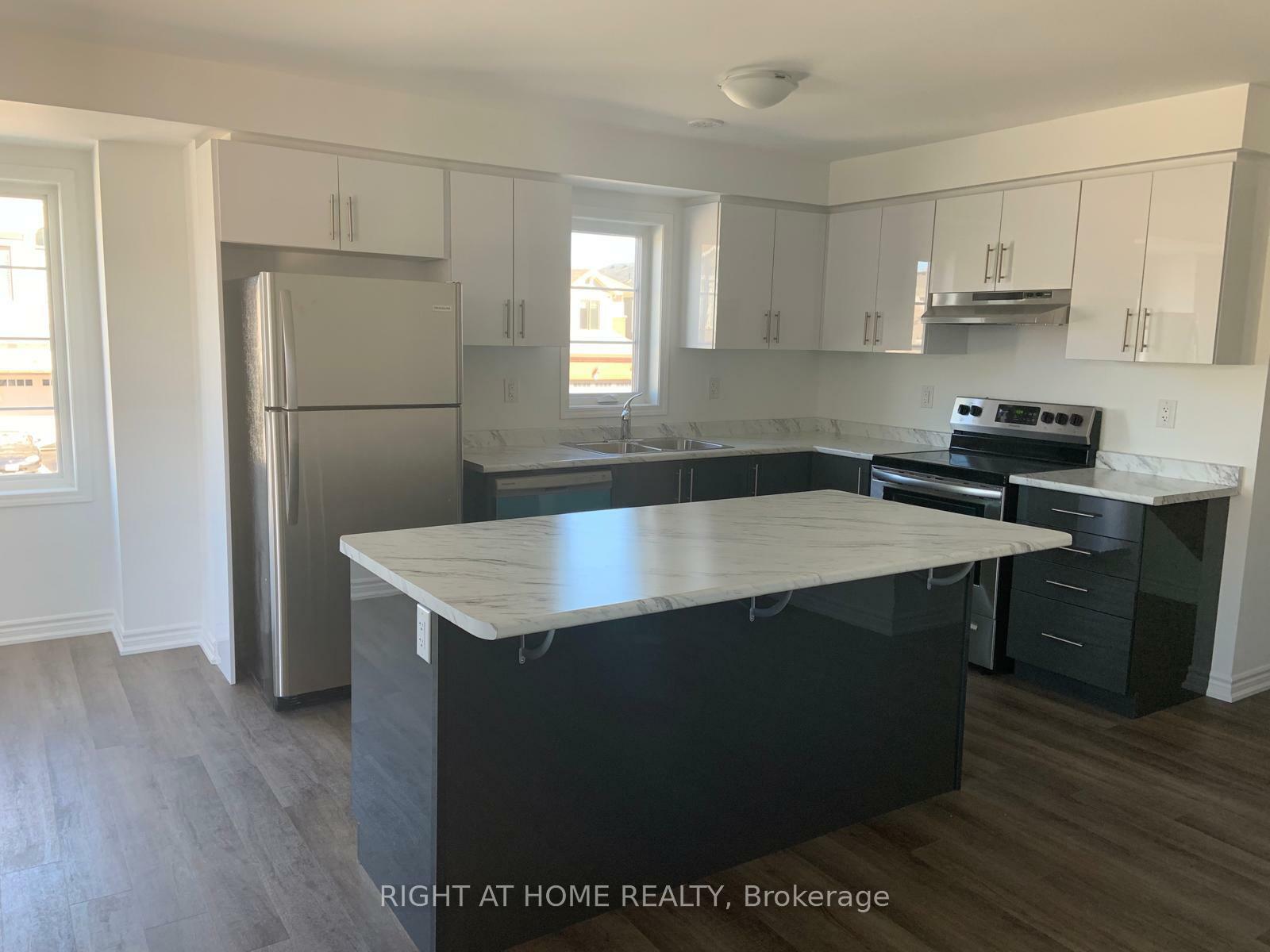 Property Photo: 976 Hickory Crescent ON L9T 7E7