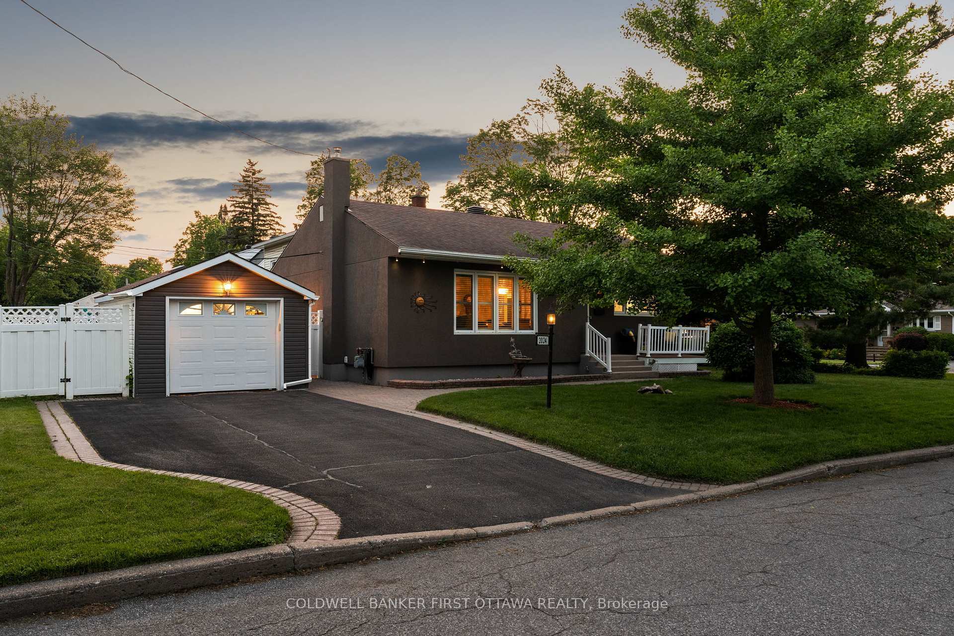 Property Photo: 2024 Corry Street ON K1G 2M5