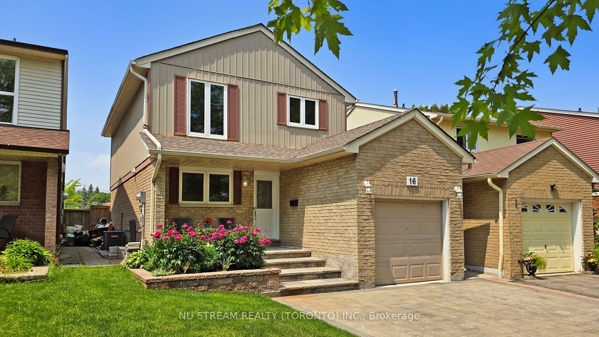 Photo de la propriété: 16 Caronia Square ON M1B 2Z8