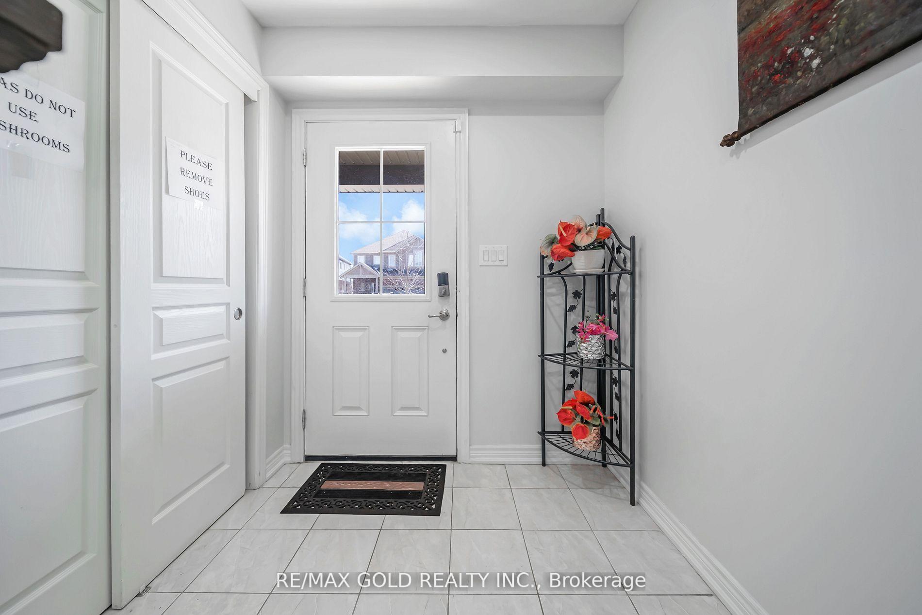 Property Photo: 80 Monarch Street ON L3C 0E6