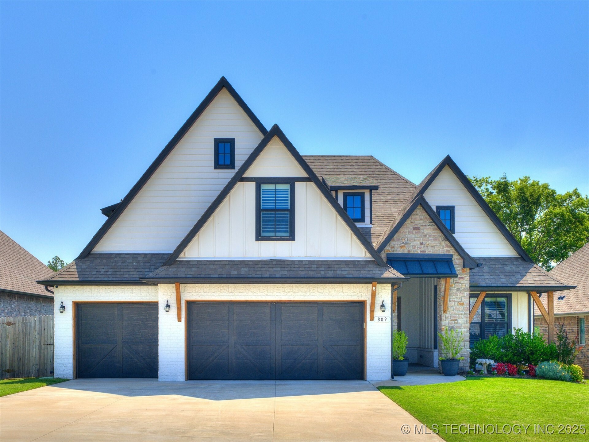 Property Photo: 809 N 89th Street OK 74014