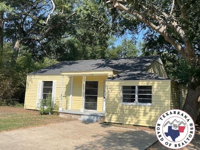 Property Photo:  741 Macarthur Ave.  TX 75501 